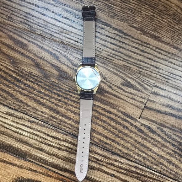 Women’s Watch - Picture 2 of 6